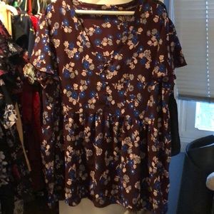 Lane Bryant short sleeve peplum top